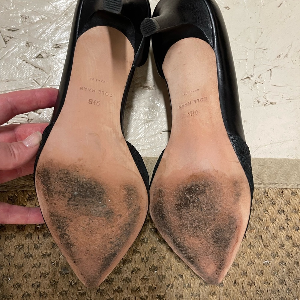 Cole Haan Snakeskin D’Orsay Pointed Heels Classic Size 9.5 Wedding Guest Formal - Picture 4 of 4